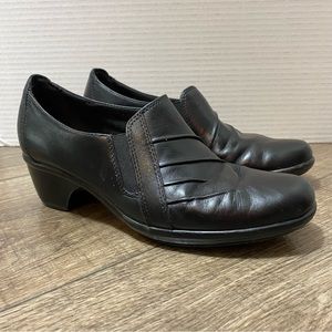 Clarks Bendable Partridge 89487 Black Womens Block Heel 6